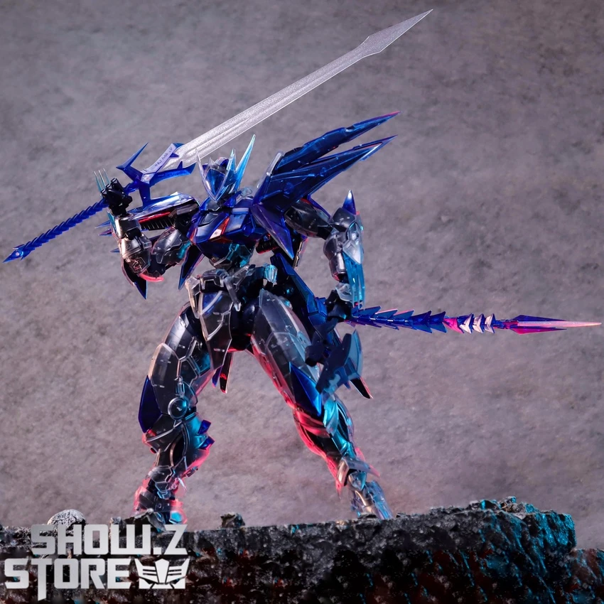 Strange Work 1/20 Frosty Cat Model Kit Clear Version