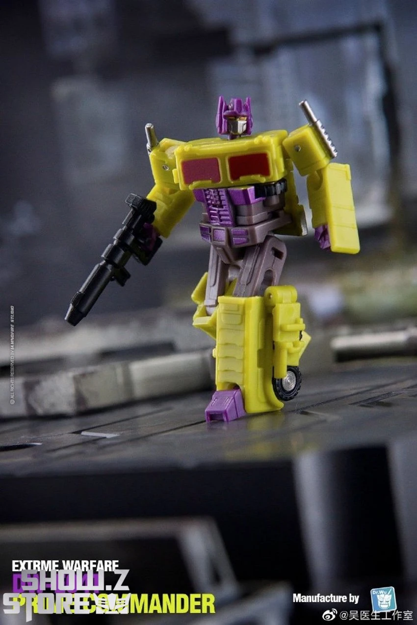 Dr.Wu DW-E04T Prime Commander Optimus Prime Toxitron Version W/ Trailer - Image 12